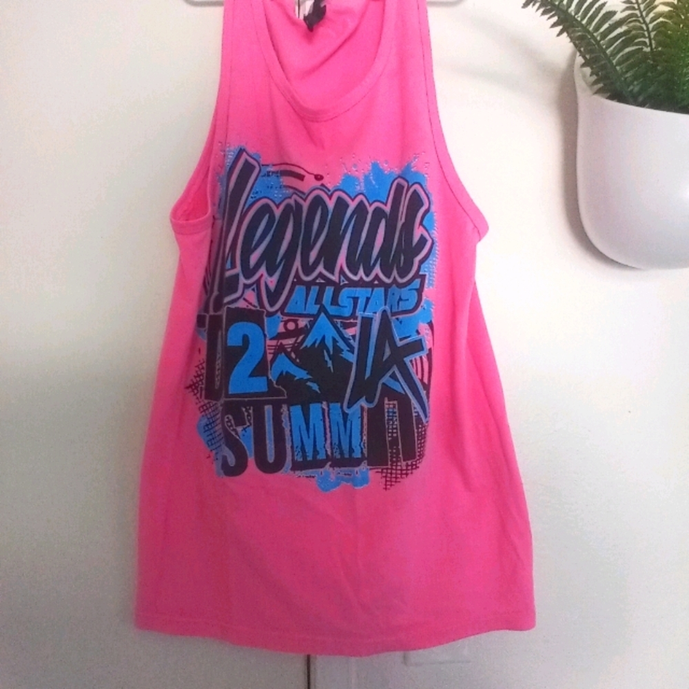 Juniors ski summit tank